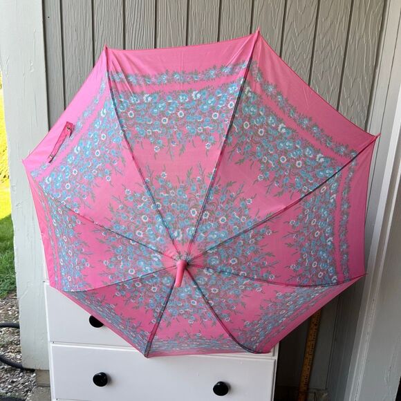 Vintage Pink Floral Umbrella – Retro 60s/70s Rain Parasol – Costume, Cottagecore - Picture 7 of 9